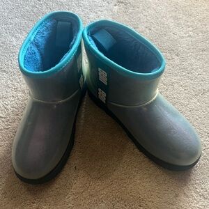 UGG Waterproof Short Boots ~ Blue Classic Mini Clear ~ Size 6 Womens